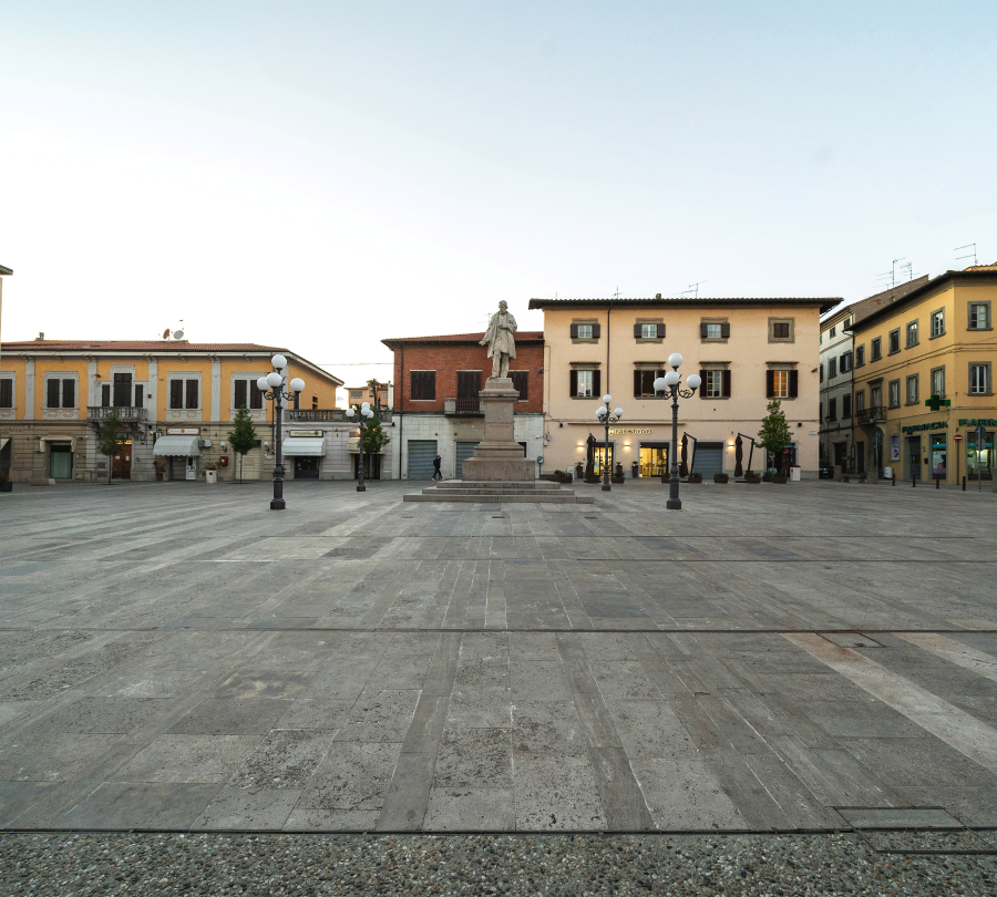 Piazza Montanelli