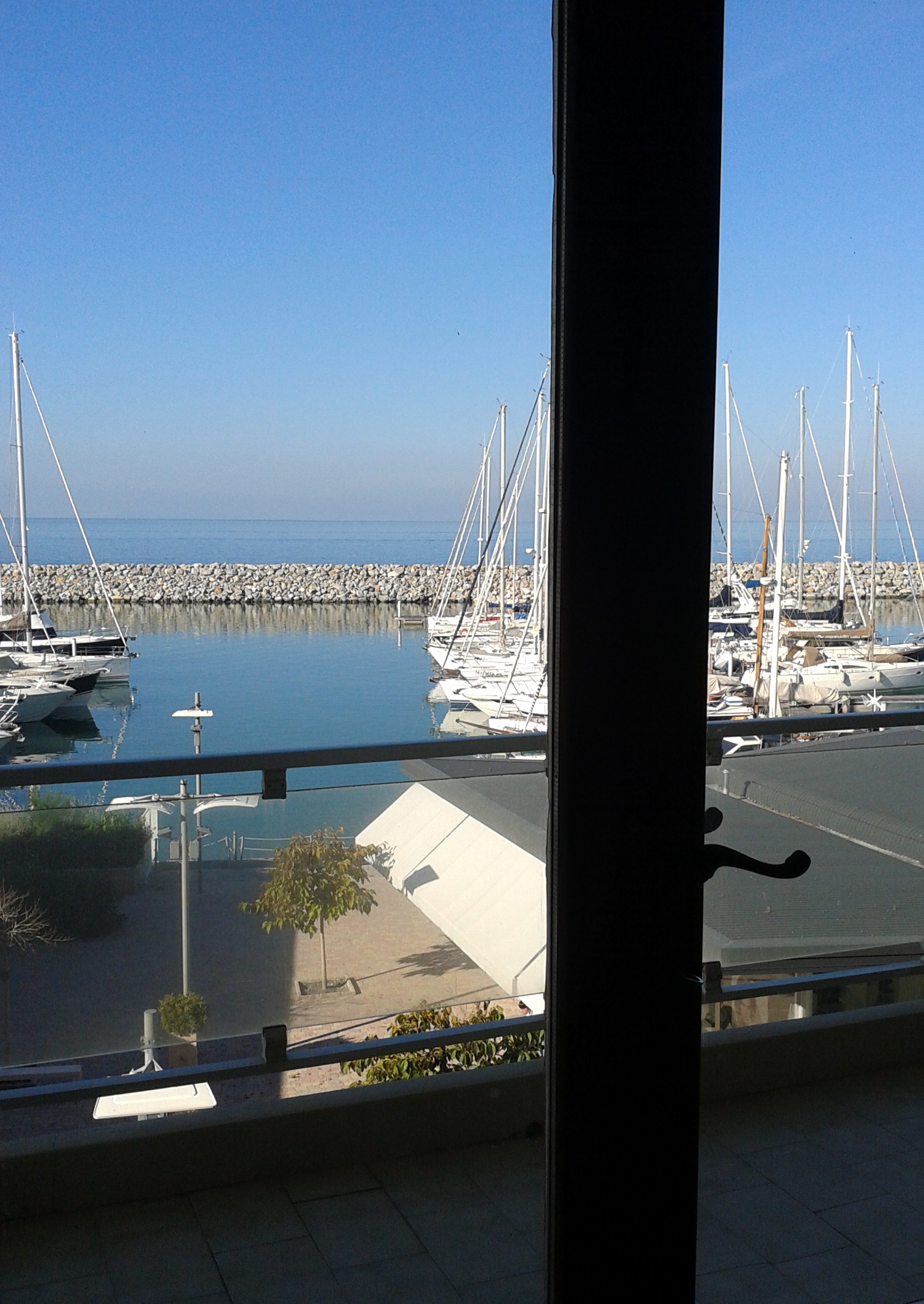 Cannocchiale sul mare