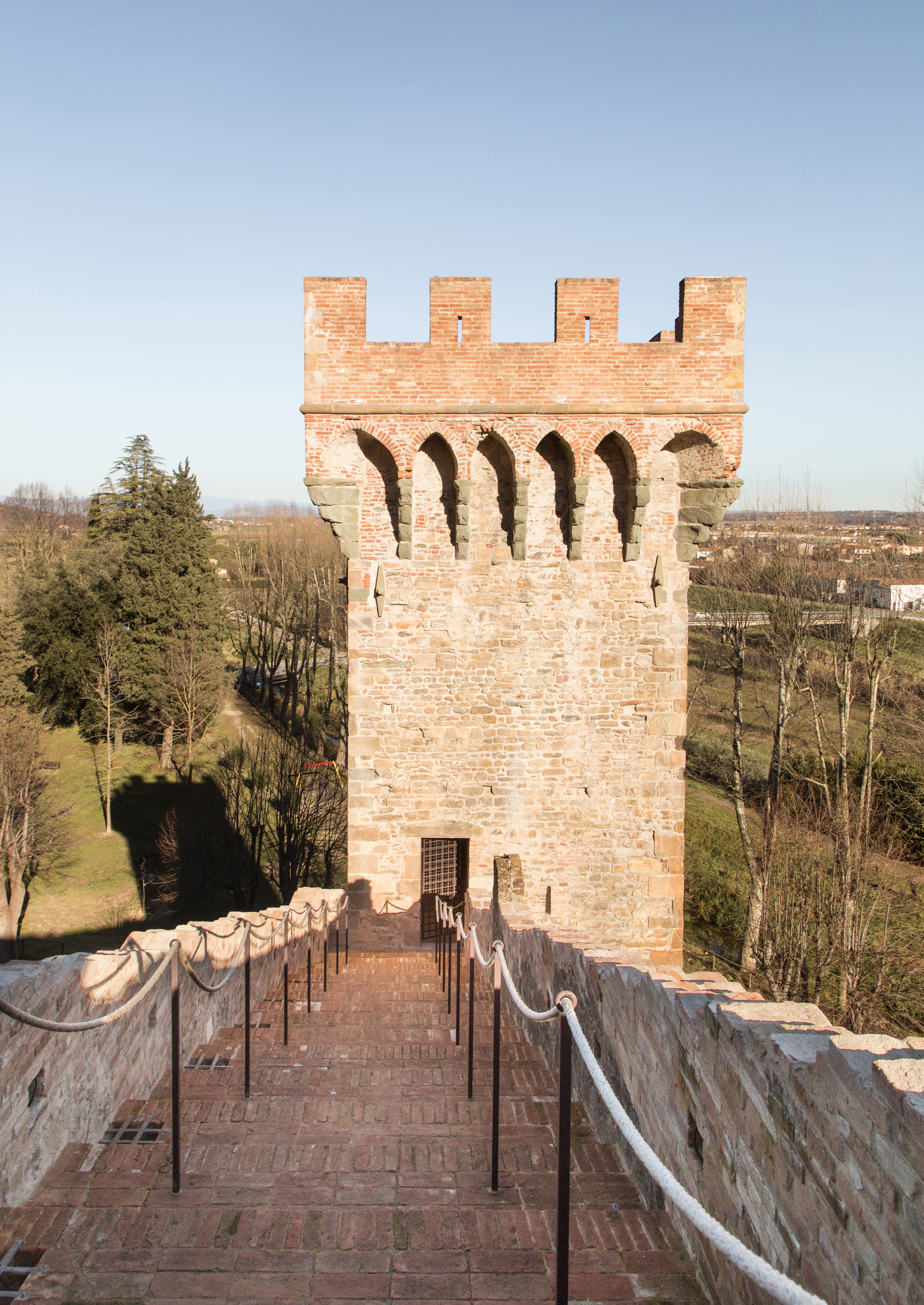 Torre e camminamento del Soccorso del complesso della Rocca del Brunelleschi