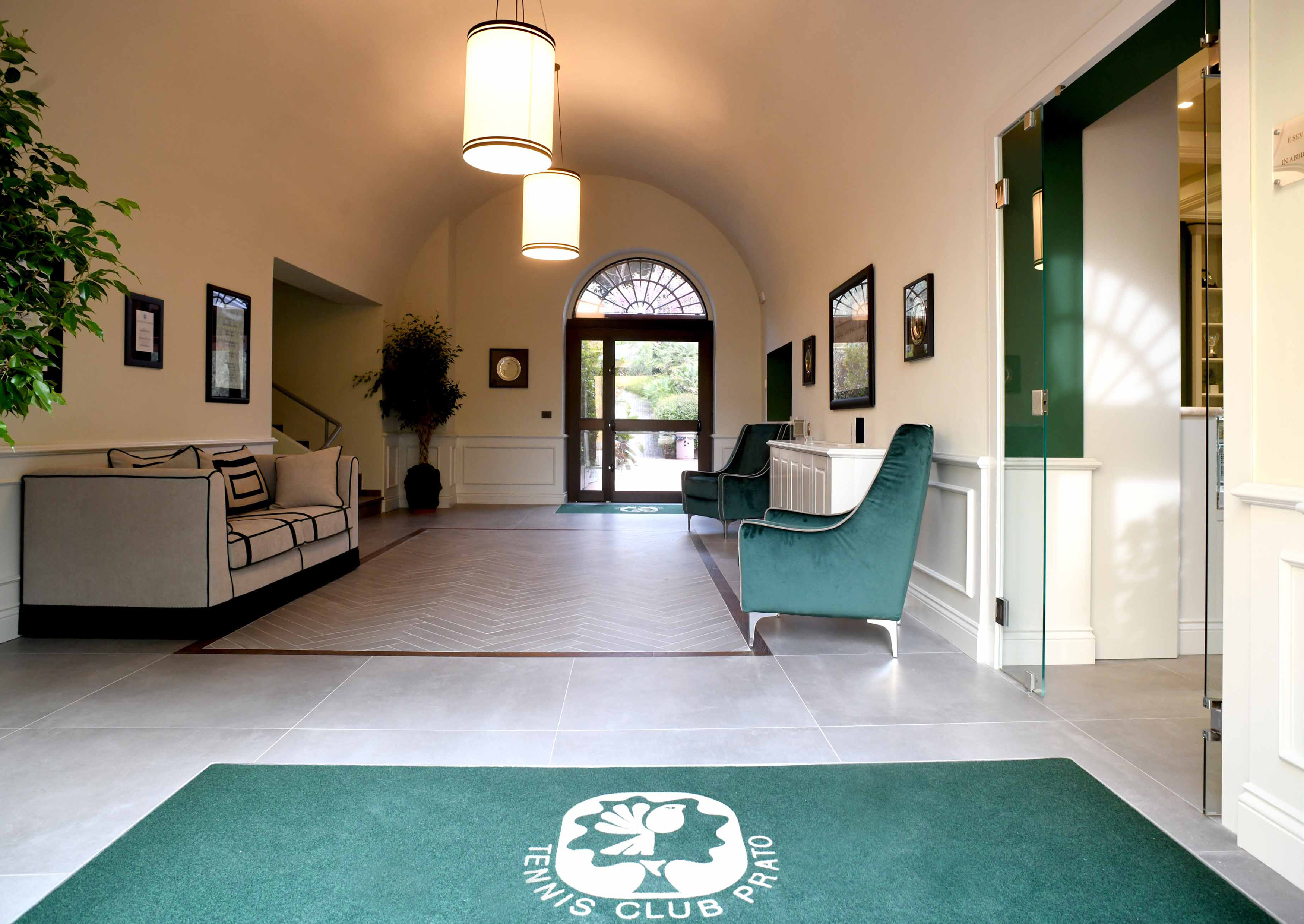 Tennis Club