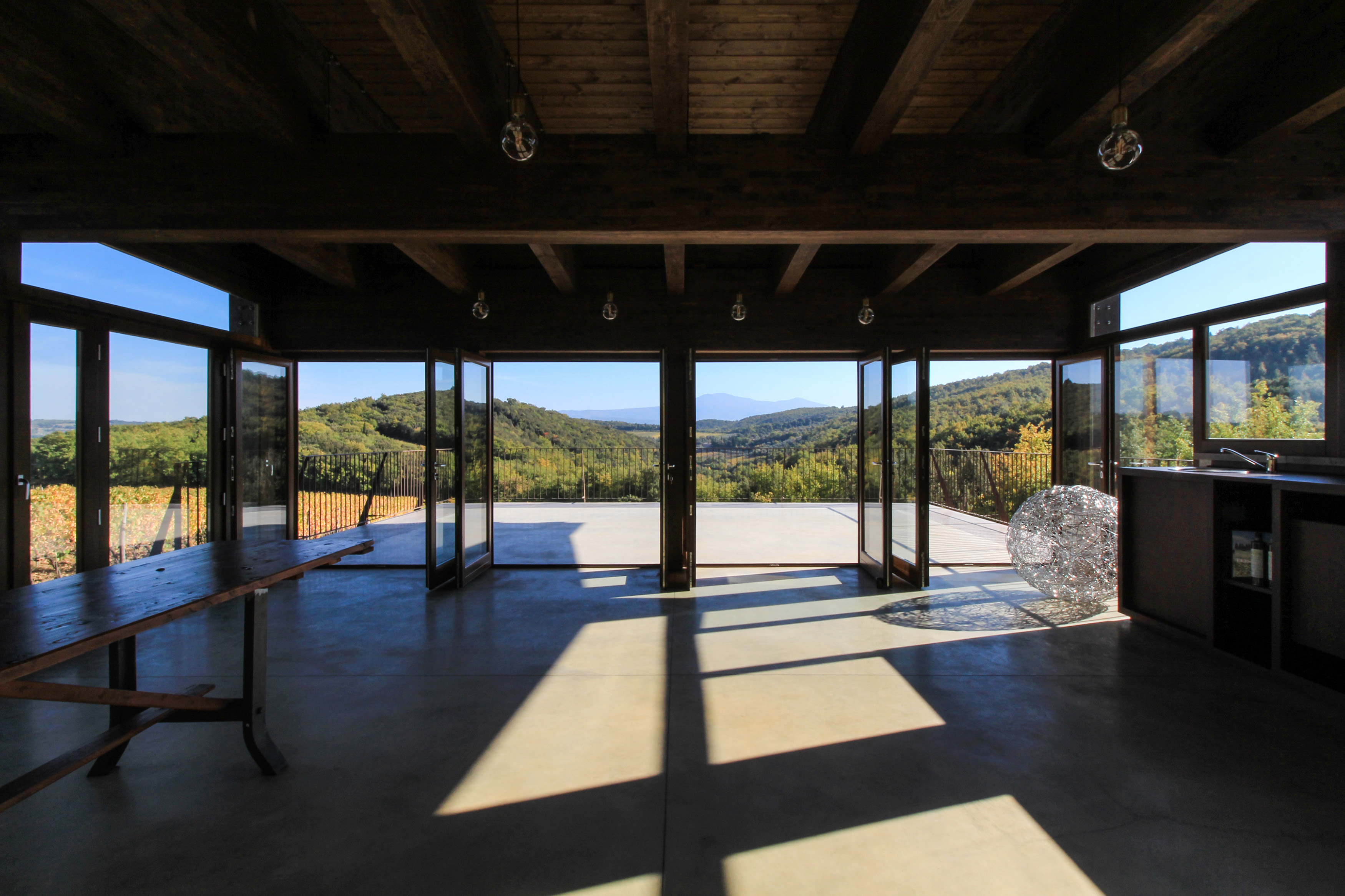 Sala degustazione dell’azienda agricola “Fornacina”